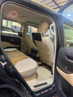 تۆیۆتا لاند کروزەر